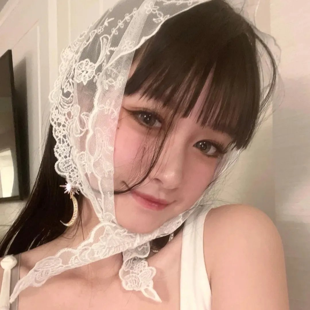洞里的月亮